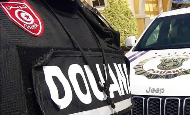 الصخيرة: حجز ملابس جاهزة وأجهزة تلفاز على متن شاحنة إدارية